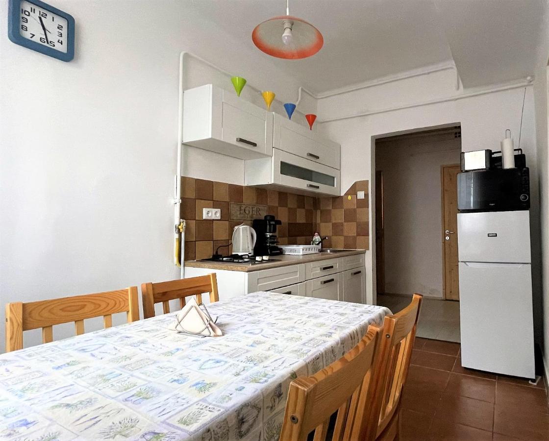 Evi Apartman เอ็กเกอร์ ภายนอก รูปภาพ