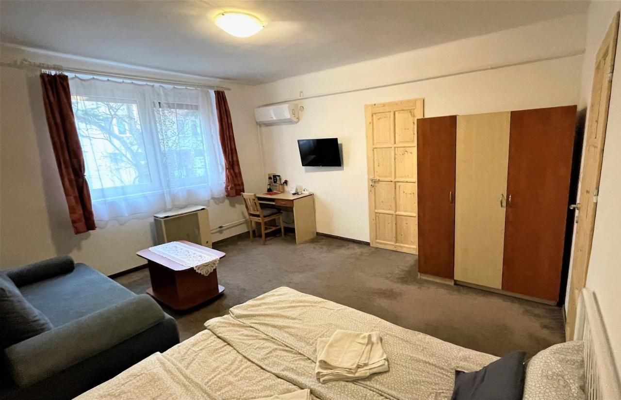 Evi Apartman เอ็กเกอร์ ภายนอก รูปภาพ
