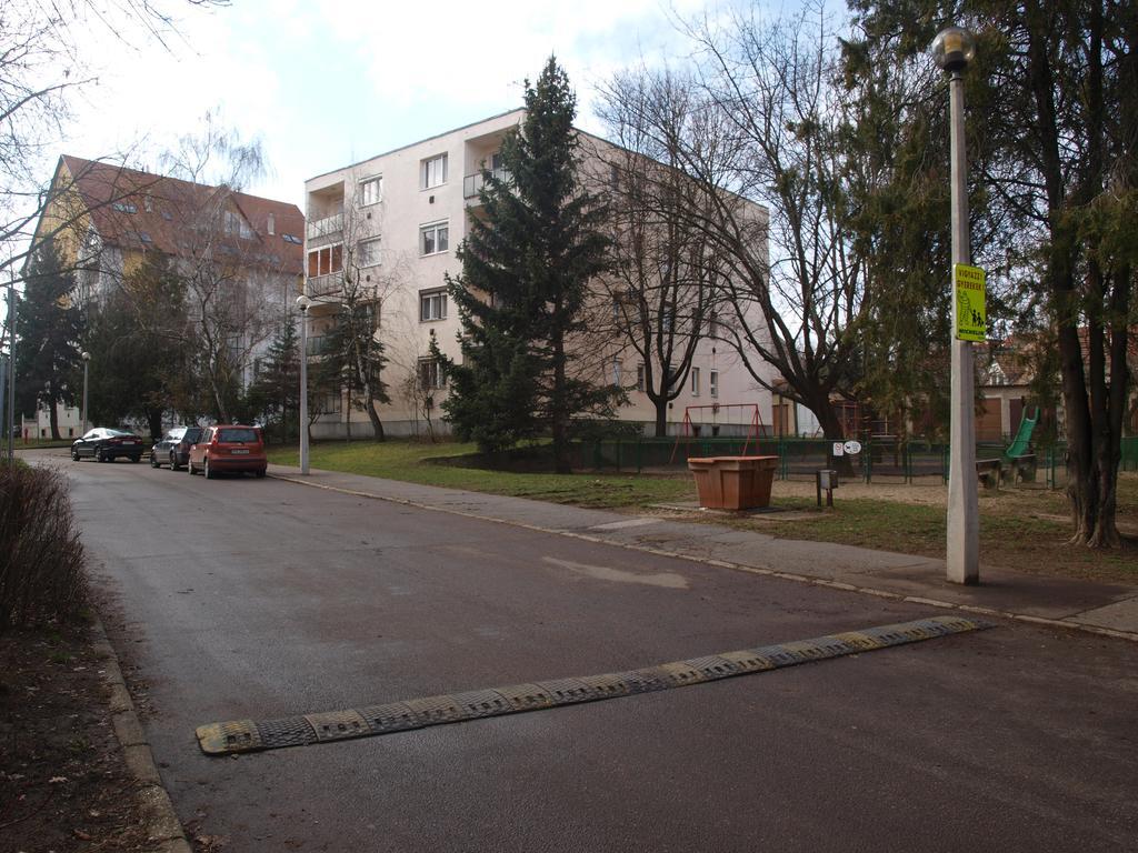 Evi Apartman เอ็กเกอร์ ภายนอก รูปภาพ