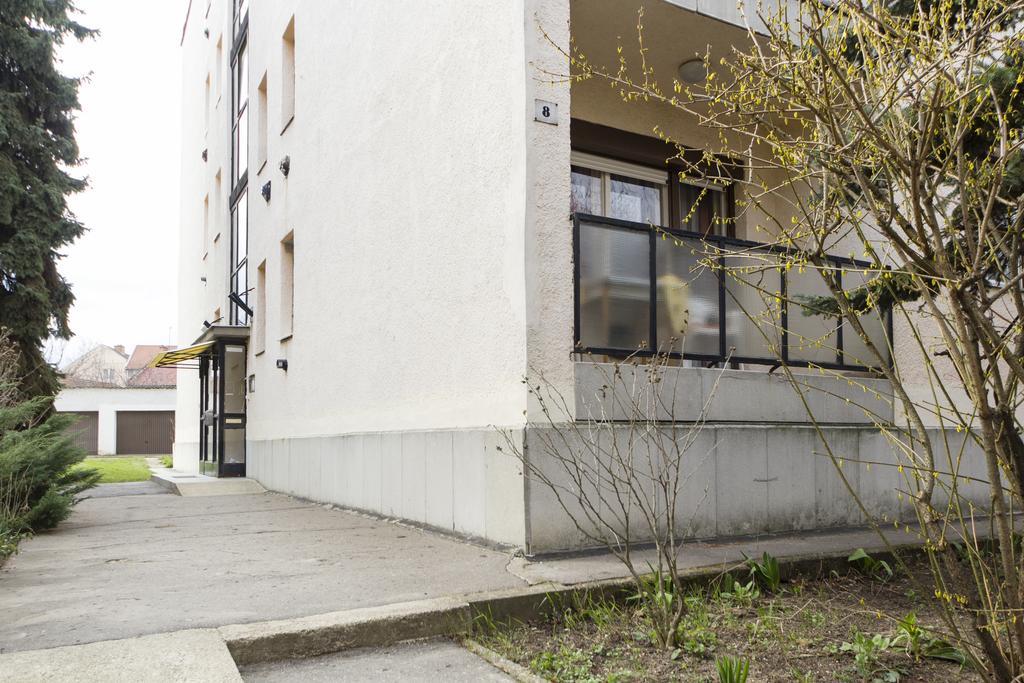 Evi Apartman เอ็กเกอร์ ภายนอก รูปภาพ